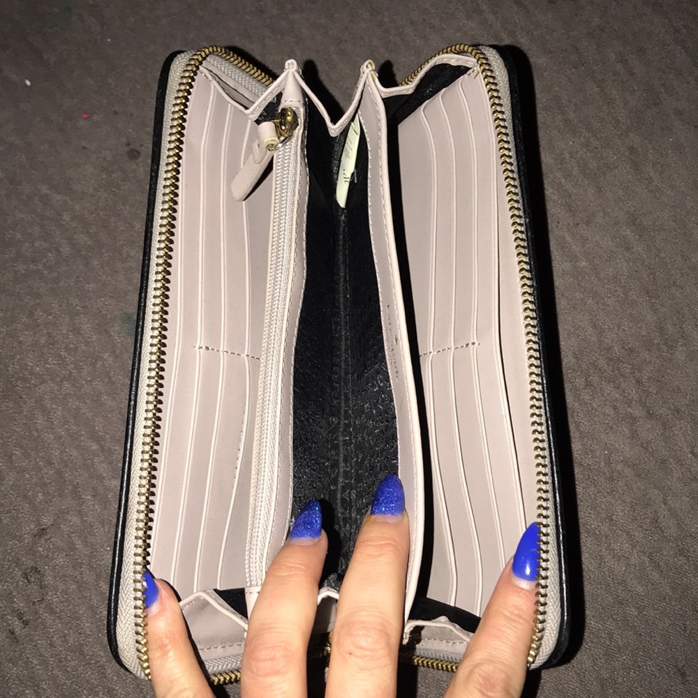 Kate Spade Wallet - Picture 2 of 4